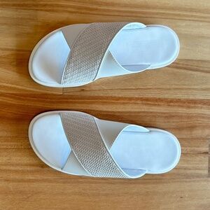 Amazing vacation sandal